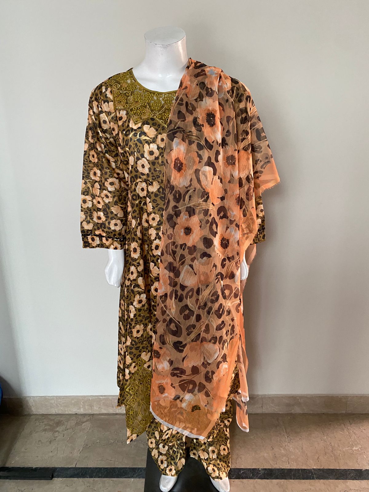 3 Piece Cotton Lawn Suit - Printed (Pret)