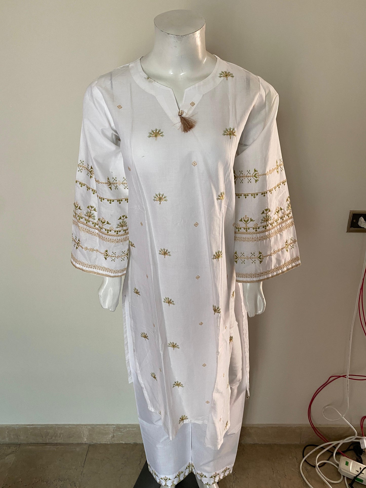 2 Piece Cotton Lawn Suit - Embroidered (Pret)