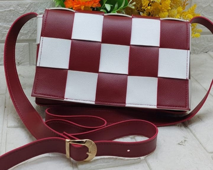 2024 New Fashion Female Shoulder Bag Rhombus Embroidred solid.