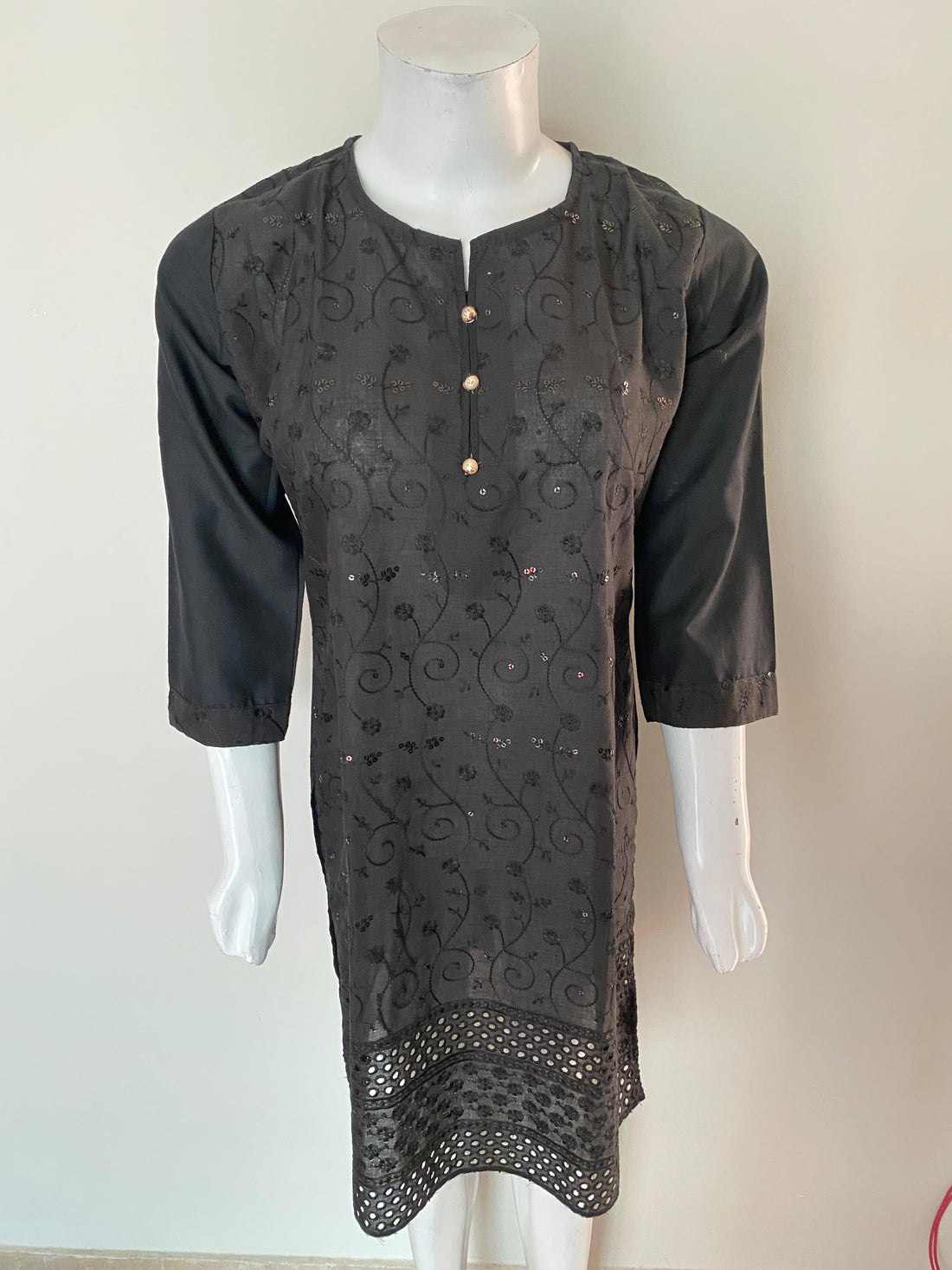 1 Piece Cotton Lawn Shirt- Embroidered (Pret)
