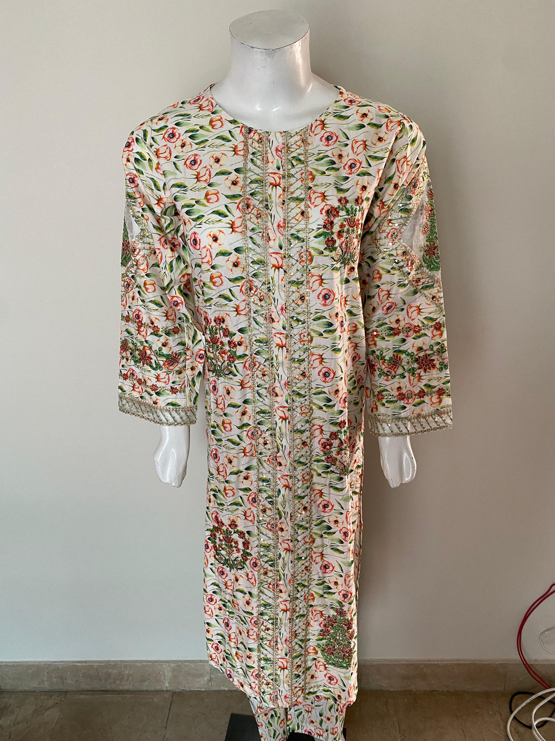 2 Piece Cotton Lawn Suit - Embroidered (Pret)