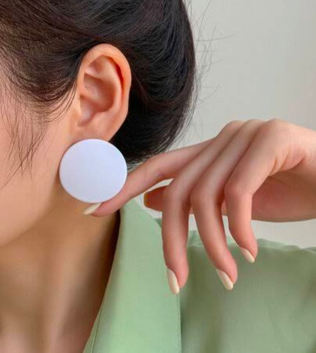 Round stud multi matte colour earings for girls