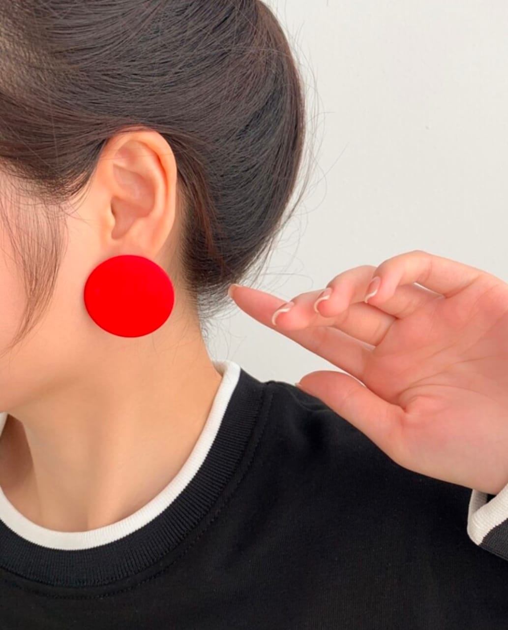 Round stud multi matte colour earings for girls