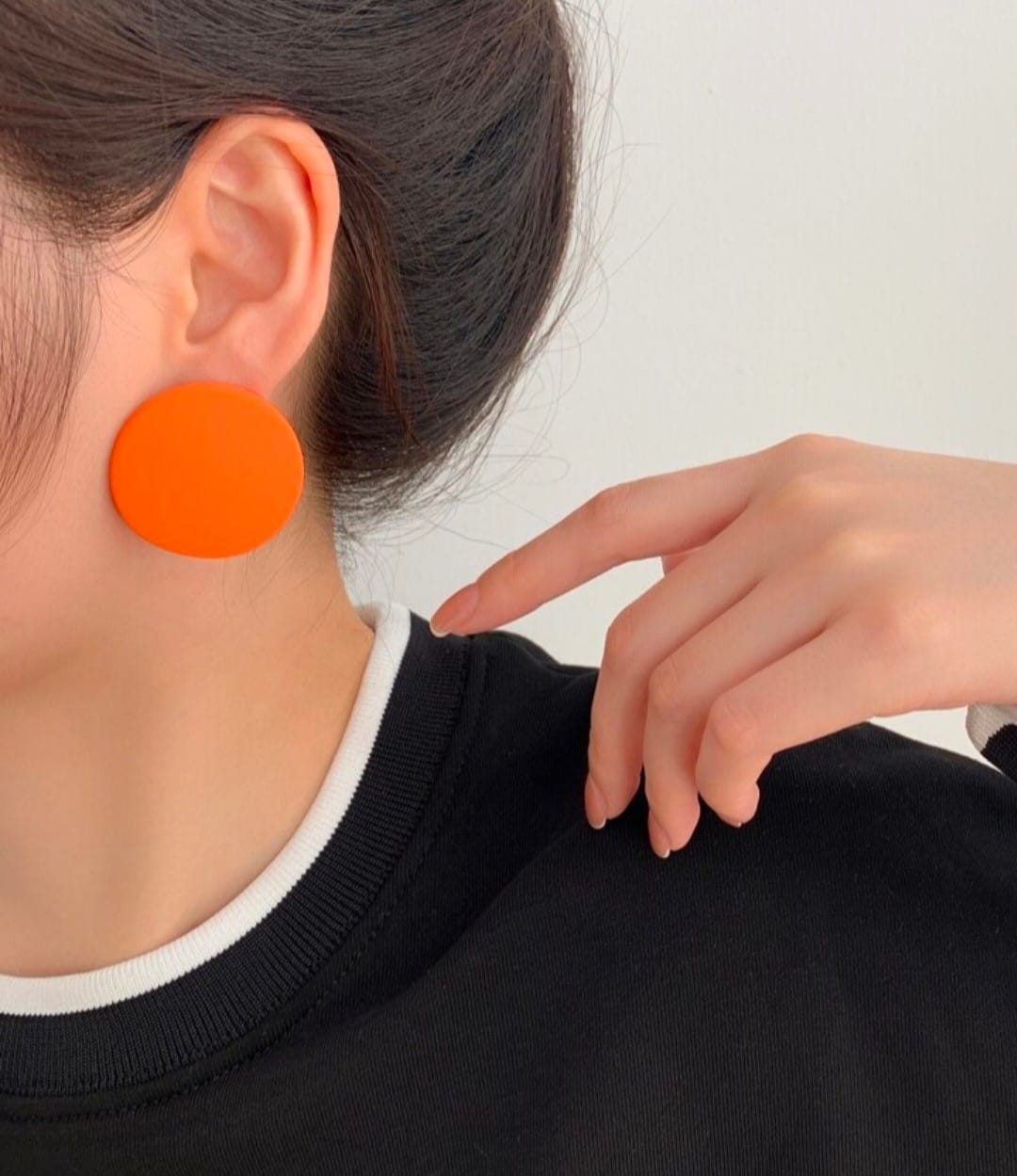 Round stud multi matte colour earings for girls