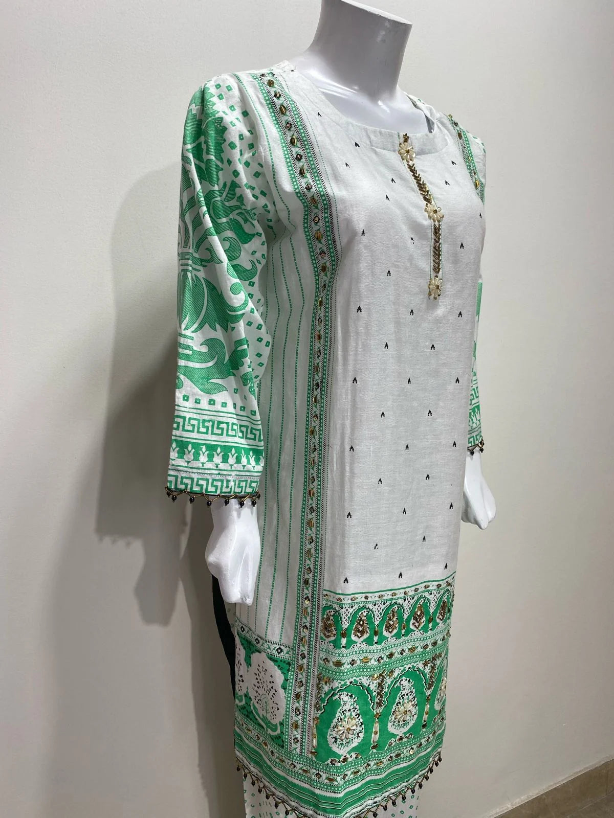 Lawn New Summer Arrival Lawn stitched Embroidery 2 Piece Suit