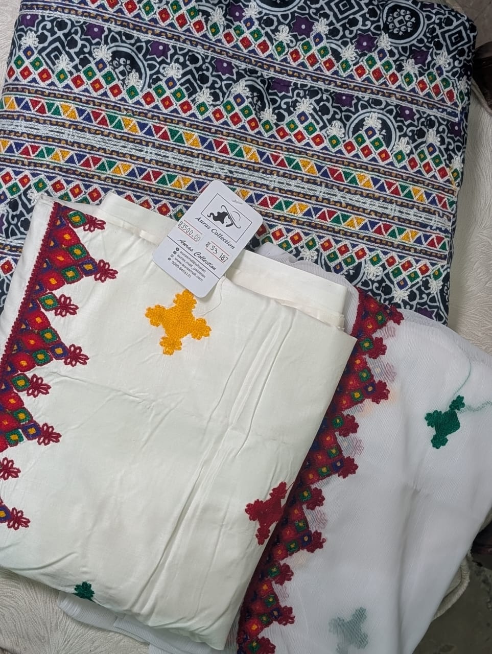 Sindhi Balochi Traditional Embroidered Linen Unstitched 3-Piece Suit